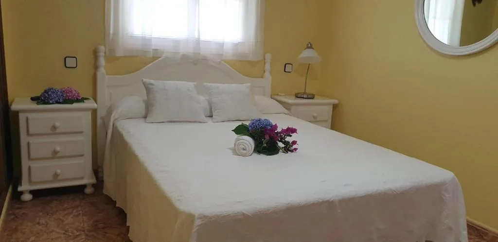 Doppelzimmer mit eigenem Bad — Hospedaje Vistamar