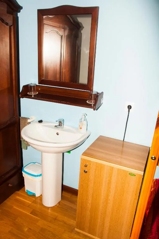 Chambre individuelle avec salle de bains commune — Hospedaxe Carragal