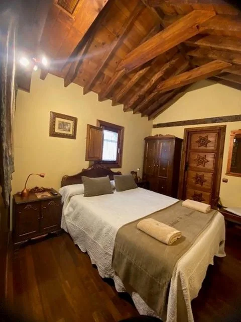 Tweepersoonskamer — Hospederia Casa de Cisneros