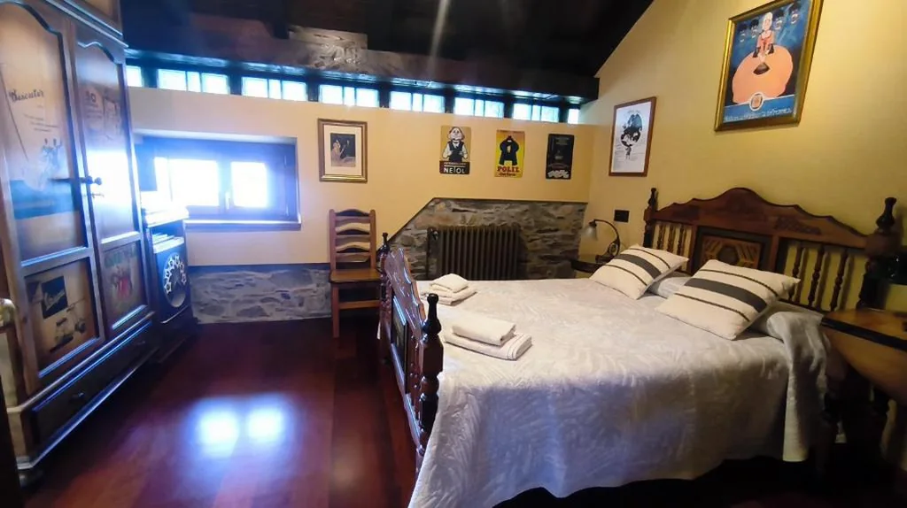 Habitación Doble — Hospederia El Gurugu