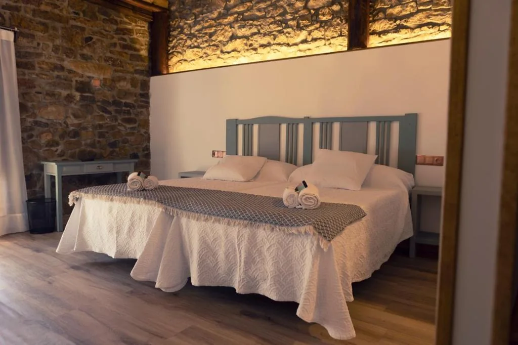 Chambre double avec salle de bains privative - 1 ou 2 lits — Hospedería La Bogadera