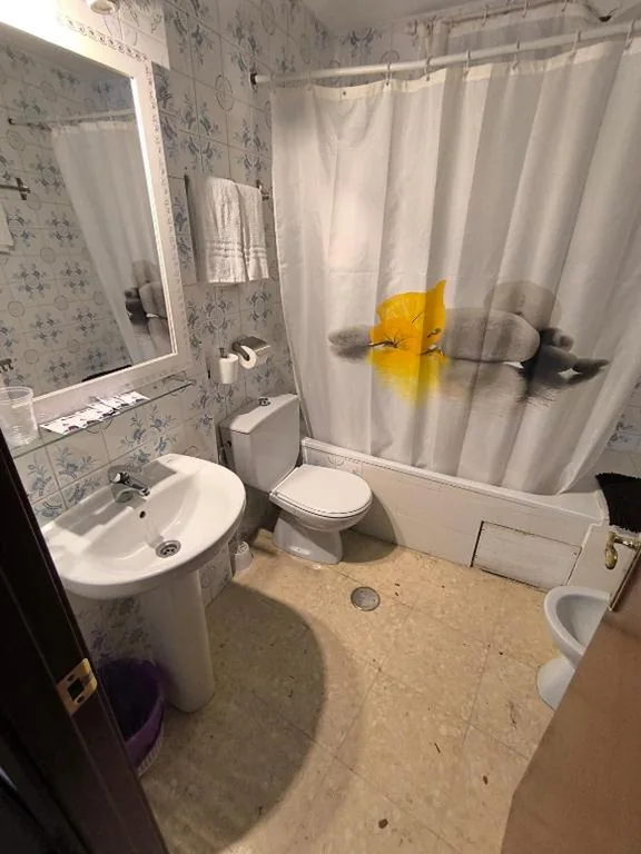 Quarto duplo — Hospedería Lucano