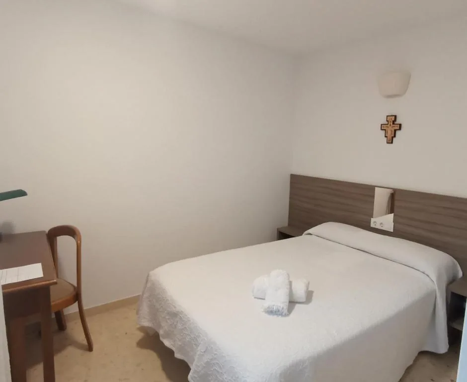 Camera familiare con bagno privato — Hospedería Santa María do Mar