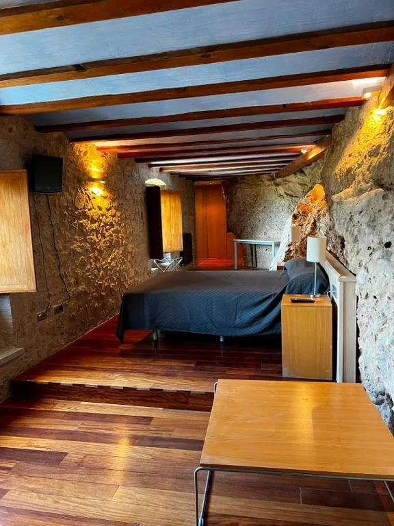 Habitación Doble con vistas a la montaña — Hospedería Virgen de la Balma