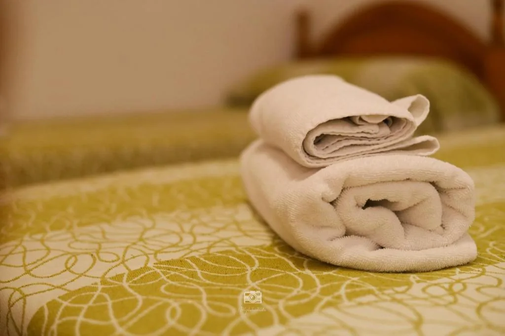 Camera doppia accessibile a persone con mobilità ridotta — Hospedium DLJ Hostal Ben Nassar