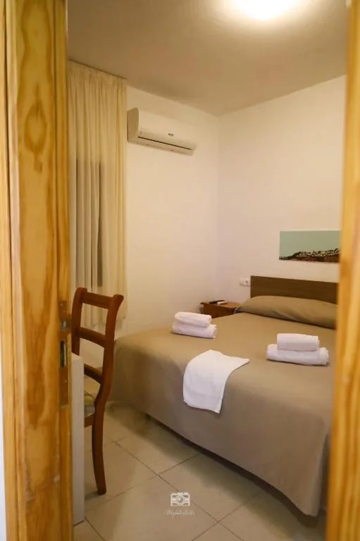 Camera doppia con bagno privato — Hospedium DLJ Hostal Ben Nassar