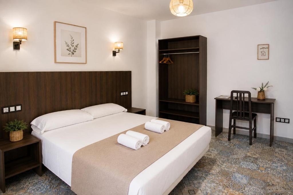 Hospedium Hostal La Paz Parking Gratis