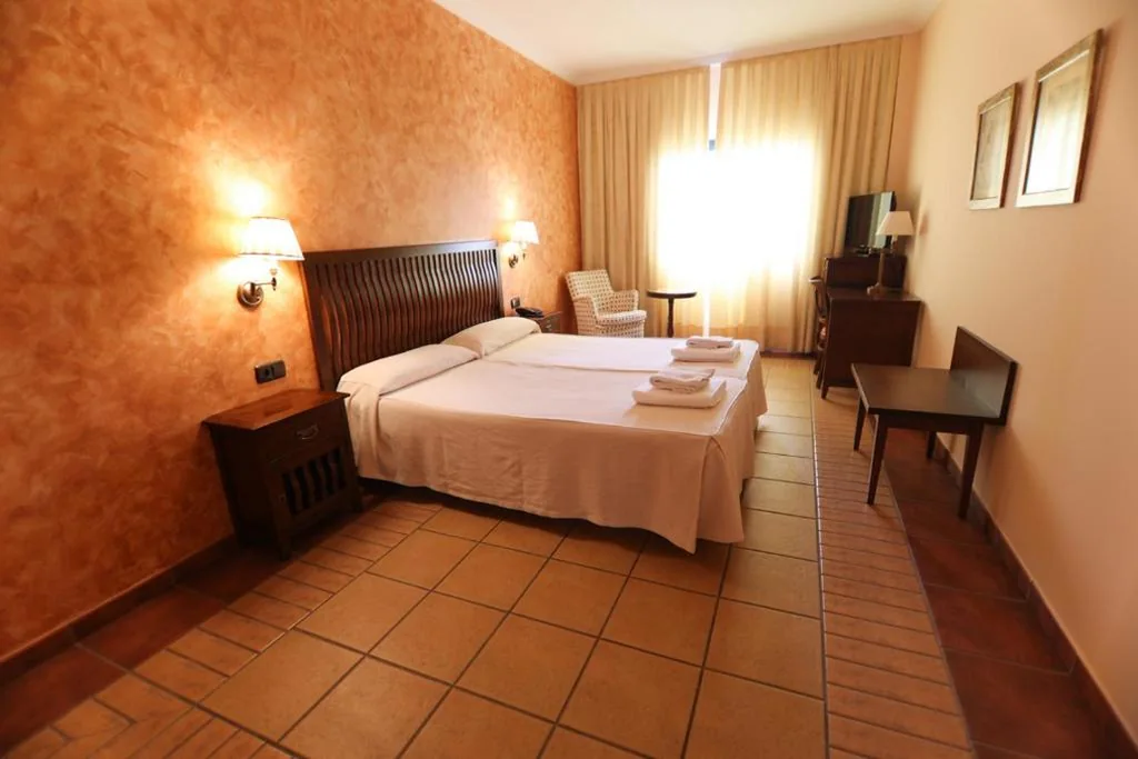 Driepersoonskamer — Hospedium Hotel Doña Mafalda de Castilla