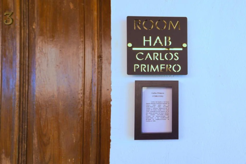 Deluxe tweepersoonskamer met 2 bedden — Hospedium Hotel Isabel La Católica