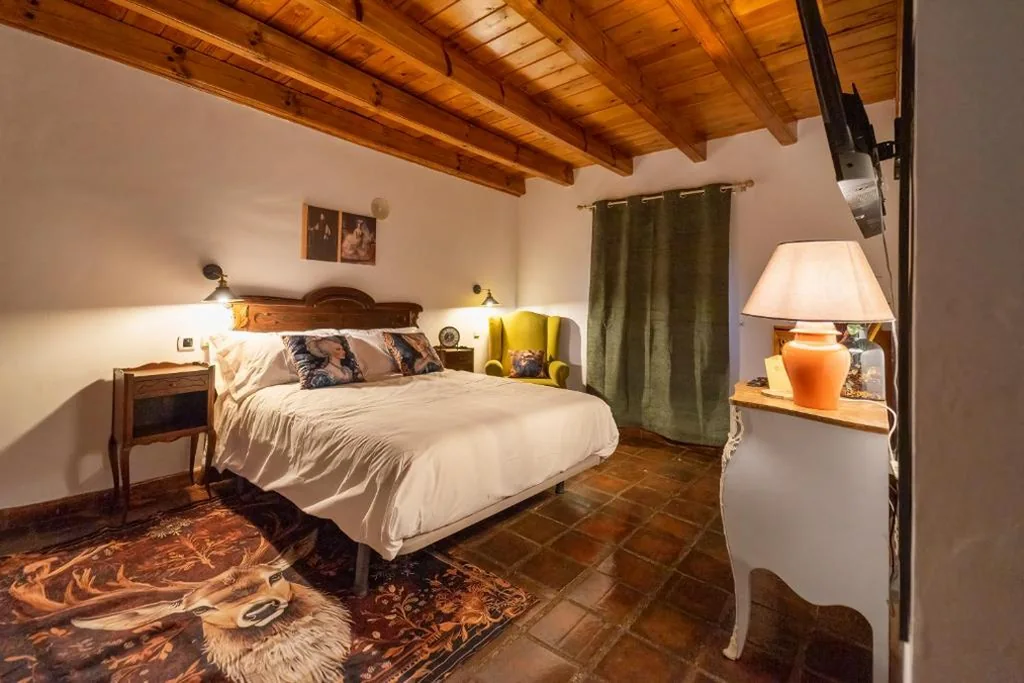 Standaard tweepersoonssuite — Hospedium Hotel Isabel La Católica
