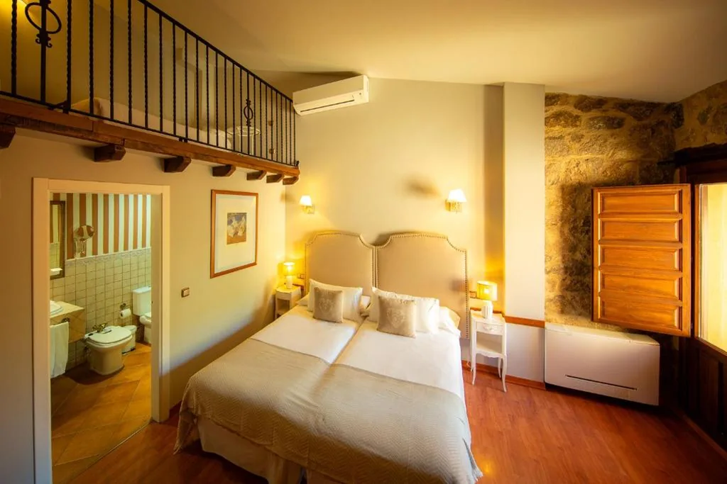 Chambre Familiale — Hospedium Hotel Rural Ruta Imperial H-CC-00660