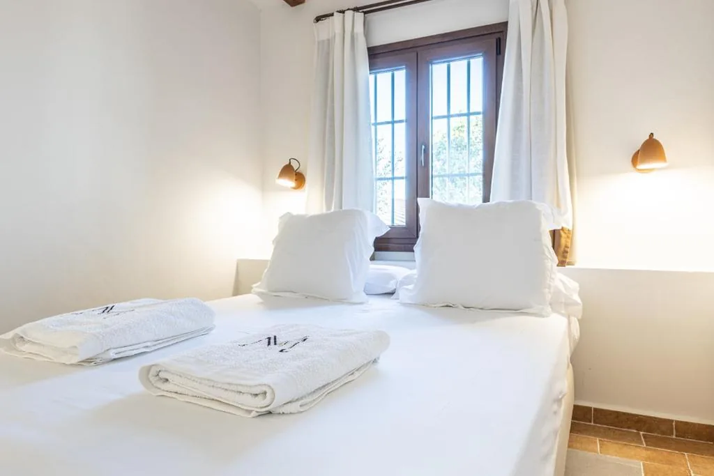 标准家庭间 — Hospedium Hotel Rural Virgen María