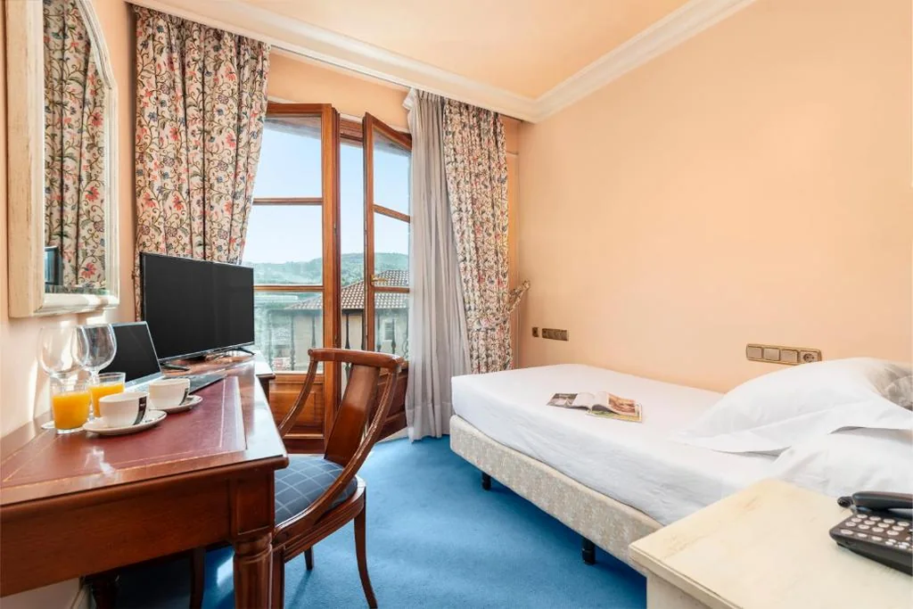 Quarto Individual — Hospedium Hotel Sky Blu Sondika