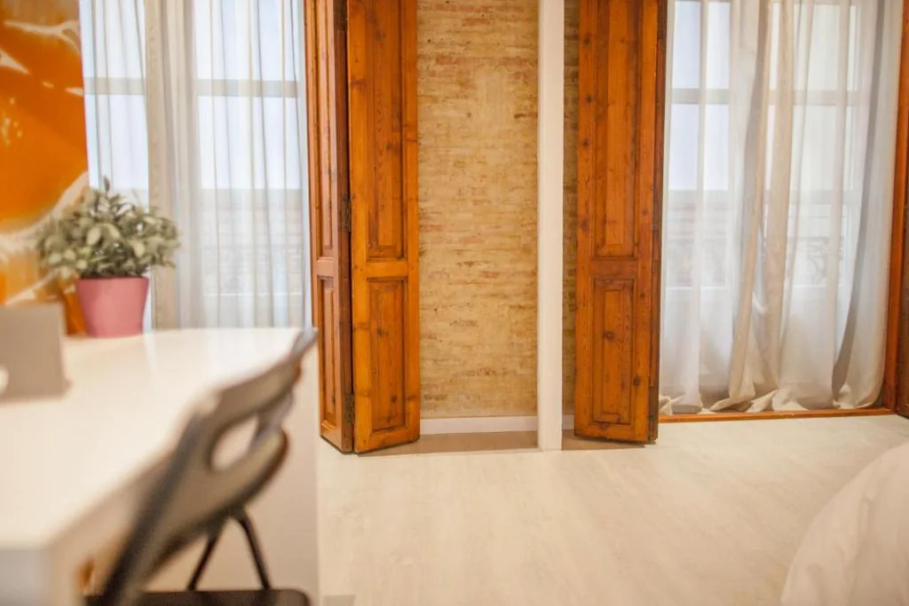 Großes Doppelzimmer — Host & Home