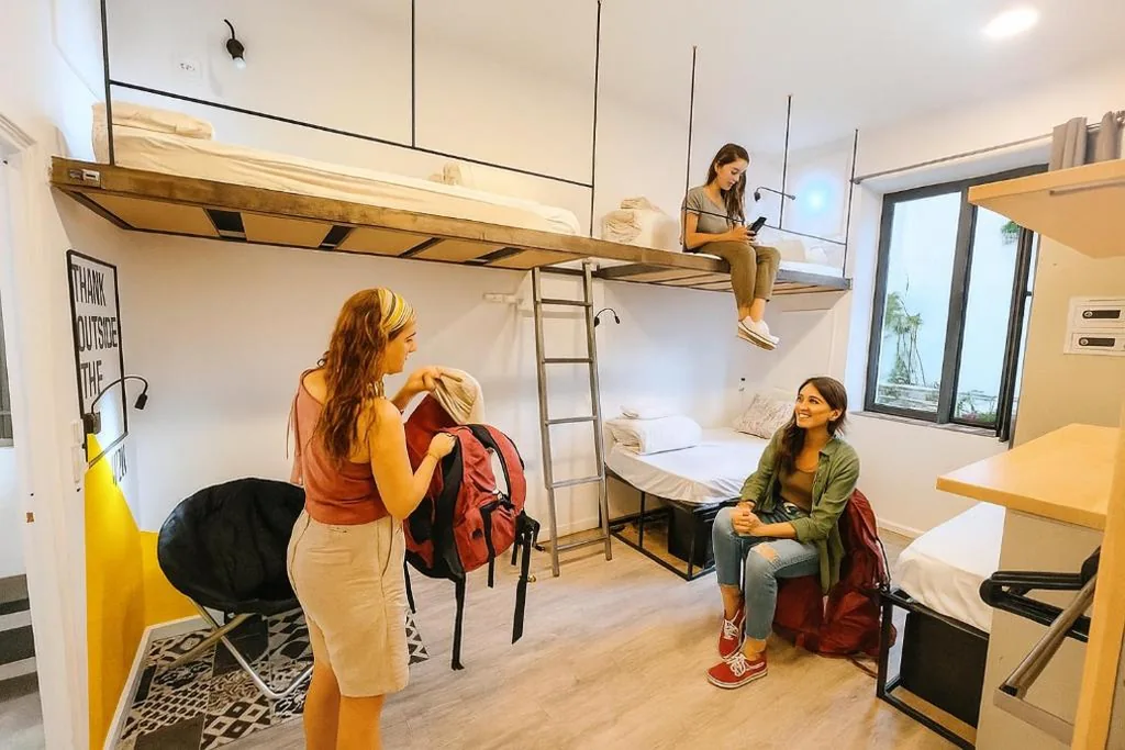 Einzelbett im Frauenschlafsaal mit 6 Betten — Host53