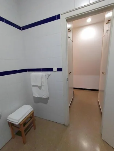 Hostal 2 estrellas -Restaurante Las Tres Encinas EN EL CENTRO DEL PUEBLO — foto 7