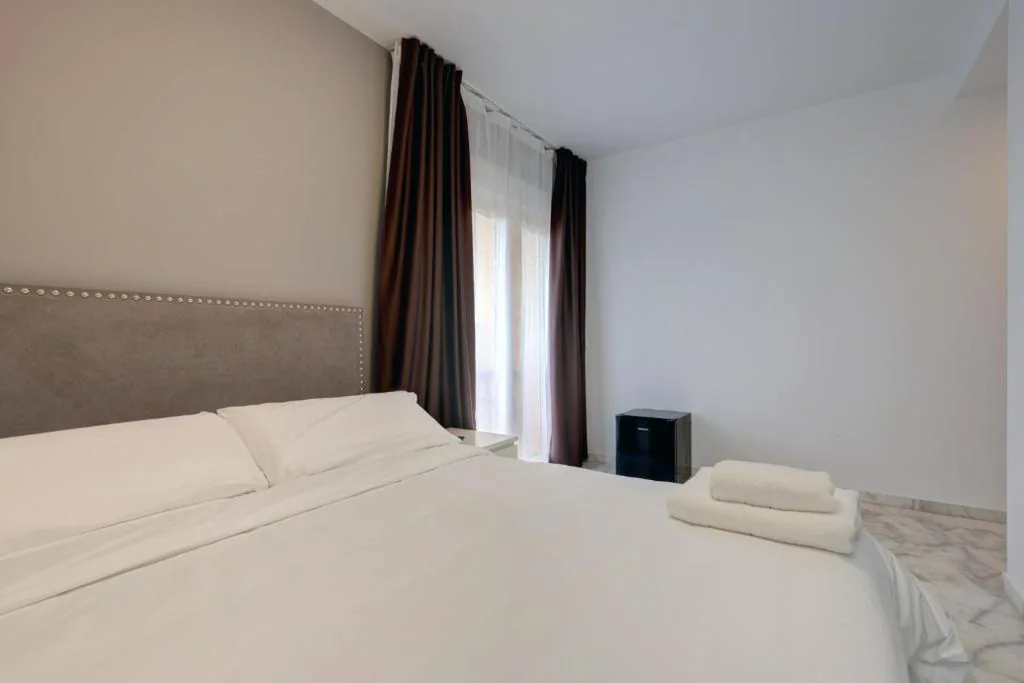 Double Room with Terrace — Hostal 37