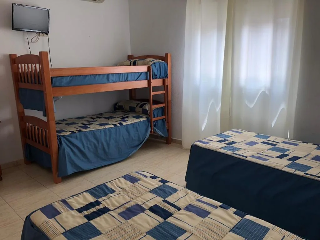 Familienzimmer — Hostal 82