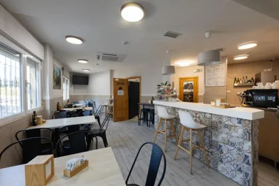 Hostal 82 — Foto 4