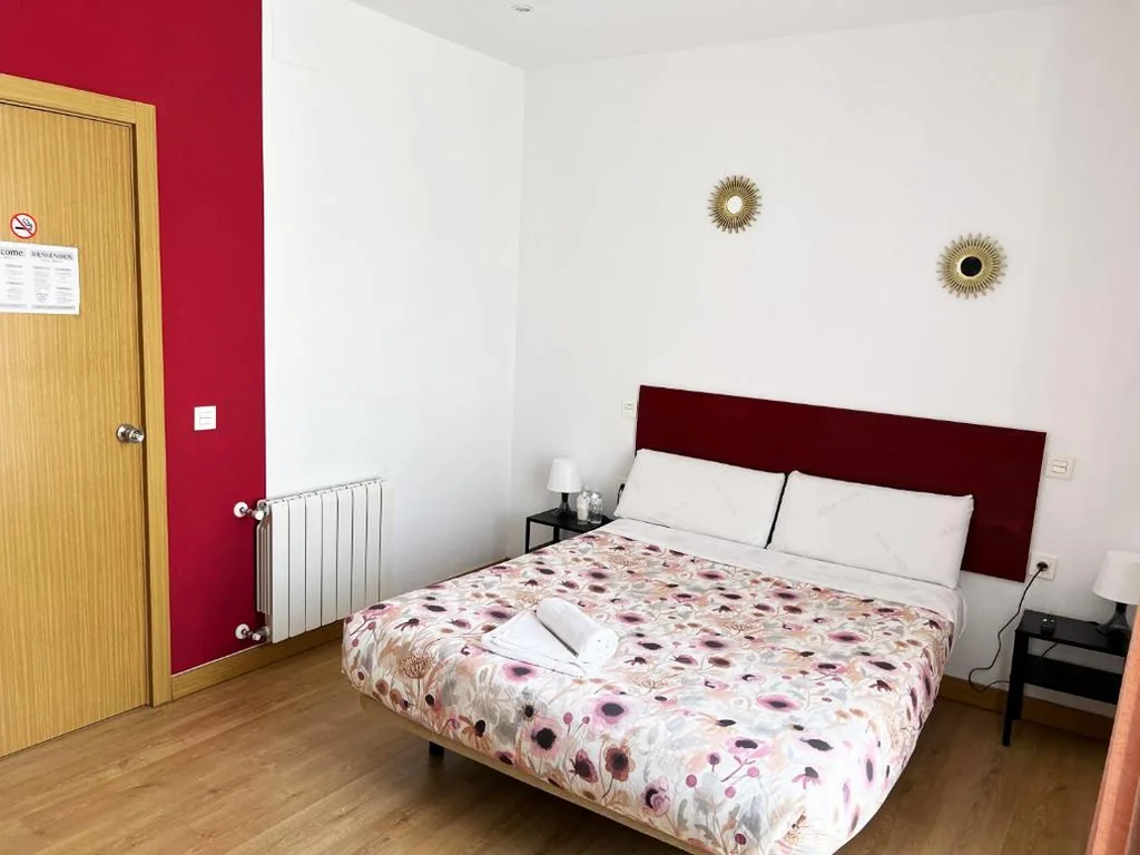 Doppelzimmer mit Gemeinschaftsbad — Hostal Abaaly