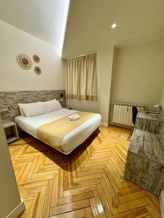 Habitación Individual — Hostal Abadia Madrid