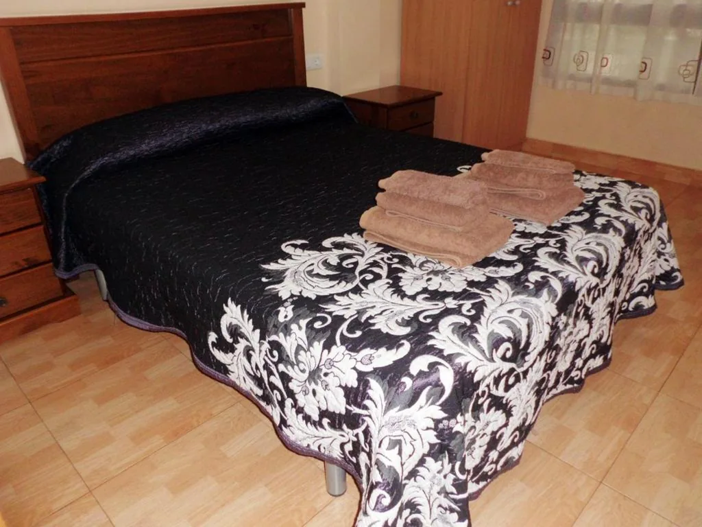 Chambre double - 1 ou 2 lits — Hostal Abastos