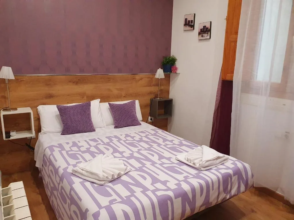 スモールダブルルーム — Hostal Abel Victoriano
