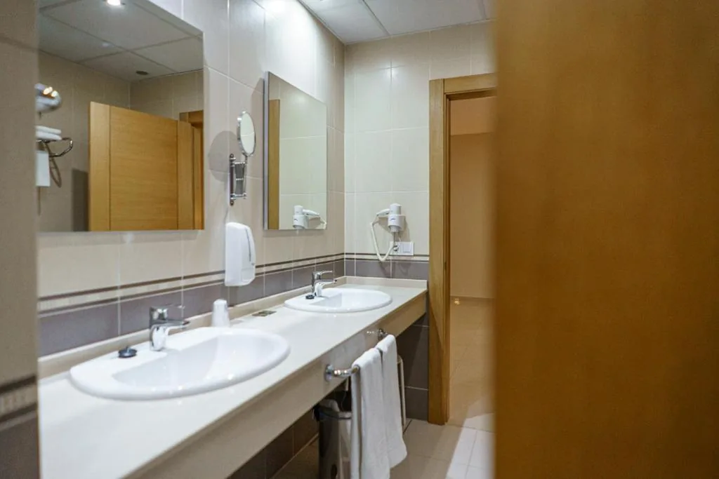 Camera Deluxe con letto matrimoniale extra-large — Hostal Acueducto Los Milagros