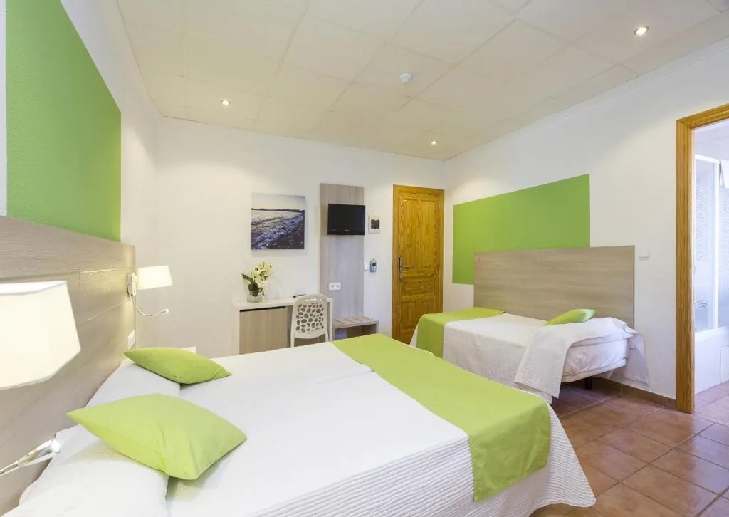 Hostal Adelino