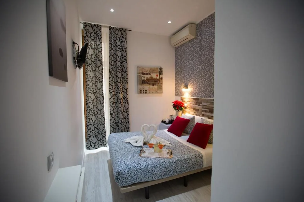 Kleines Doppelzimmer — Hostal Adis