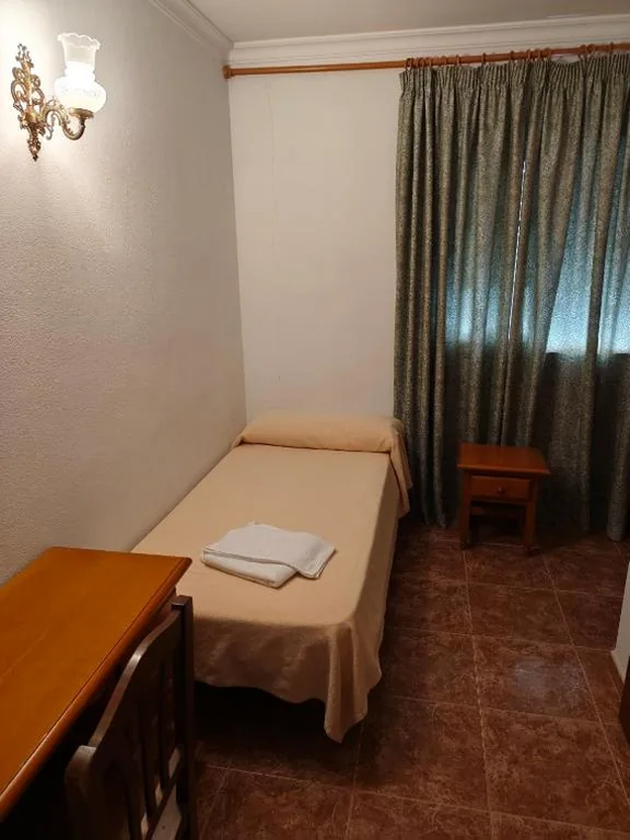 Camera singola — Hostal Adrian