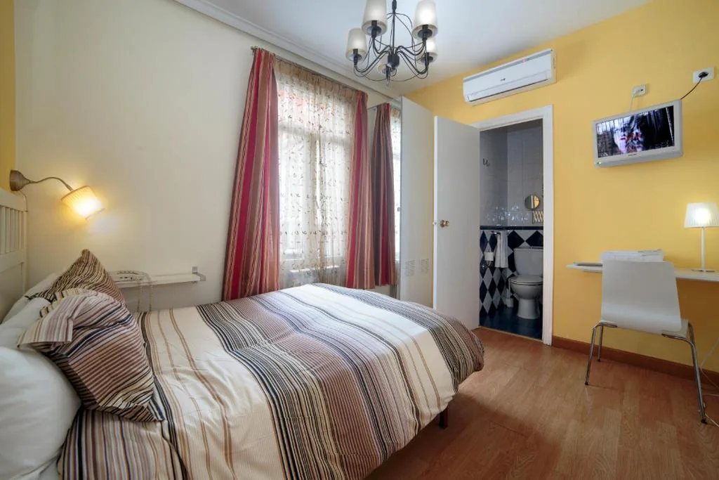 小型双人间 — Hostal Adriano