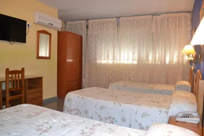 Hostal Al-Qazeres — foto 9
