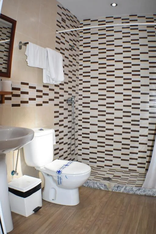 Habitación Triple — Hostal Alamare