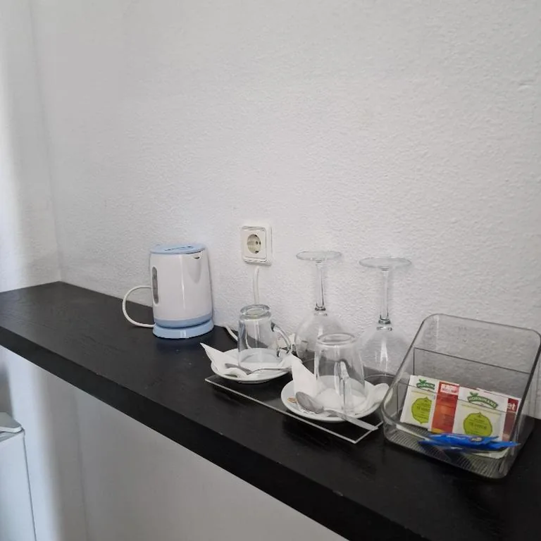 Doppelzimmer – 1 oder 2 Betten — Hostal Alba