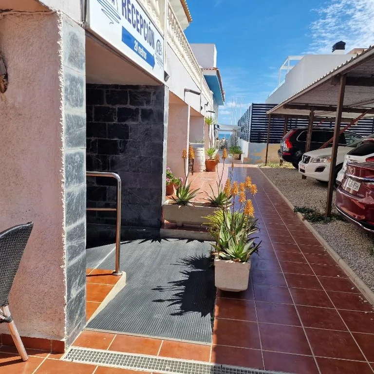 Rollstuhlgerechtes Doppelzimmer — Hostal Alba