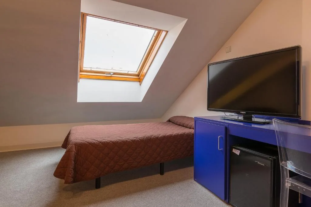 Driepersoonskamer — Hostal Albany