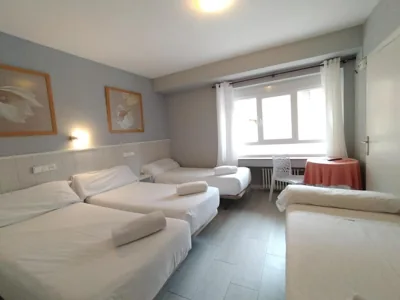 Hostal Albero by gaiarooms — photo 2