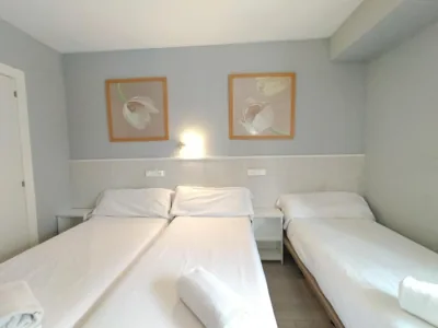 Hostal Albero by gaiarooms — photo 11