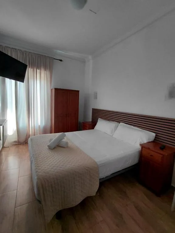 Quarto Duplo — Hostal Alcarayón Pilas