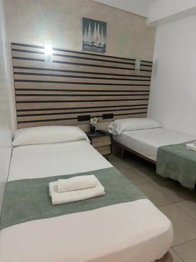 Hostal Alegria Alicante — foto 11