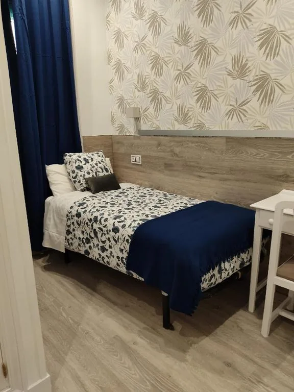 Habitación Individual — Hostal Alfaro
