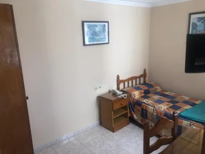 Hostal ALGECIRAS — foto 4