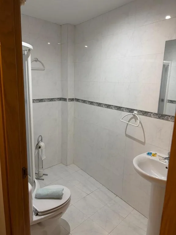 Chambre Triple — Hostal Alhambra