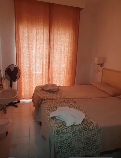 Hostal Alhambra Tarragona — foto 8