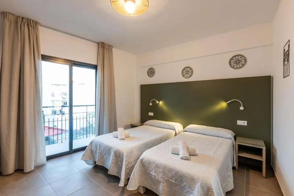 Habitación Doble Superior — Hostal Alicante