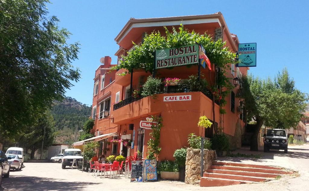 Hostal Almenara