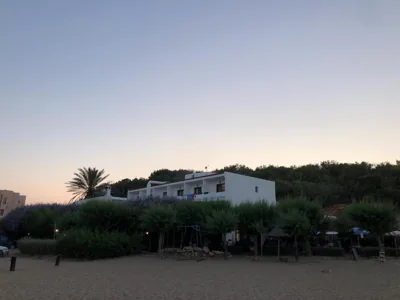 Hostal Alocs - beachfront — foto 3