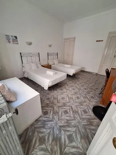 Hostal Alonso No Limit Madrid — Foto 8