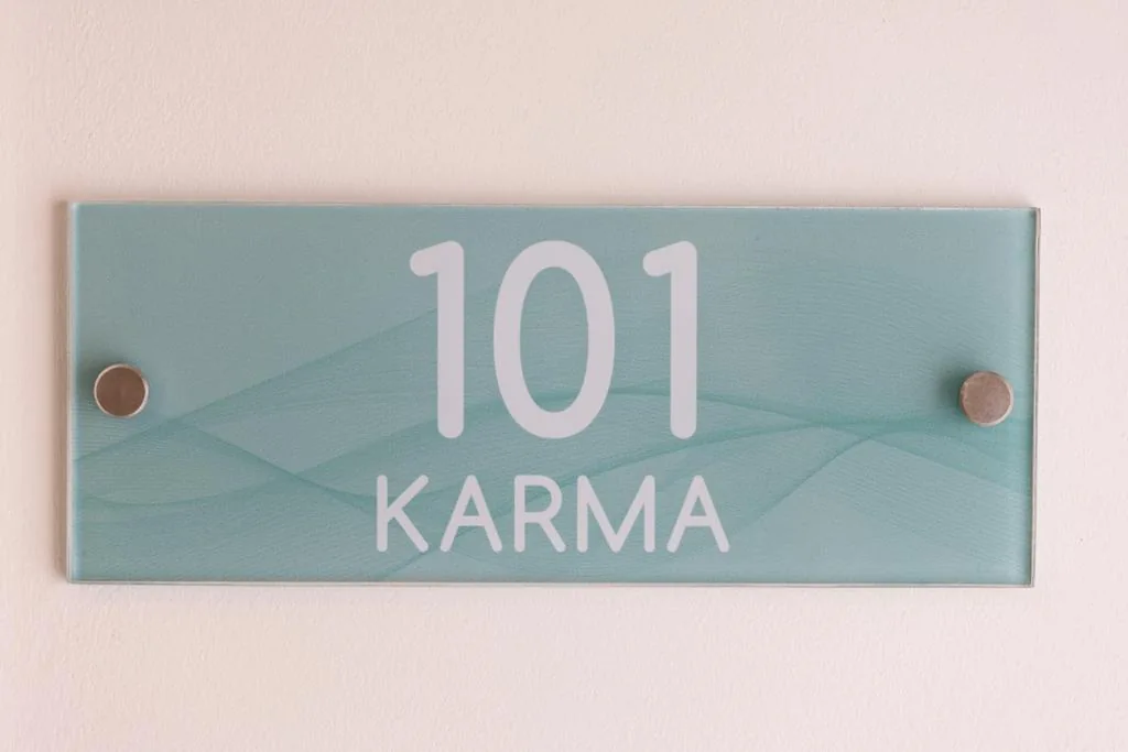 Aangepaste vierpersoonskamer voor personen met een beperking — Hostal Altea Karma